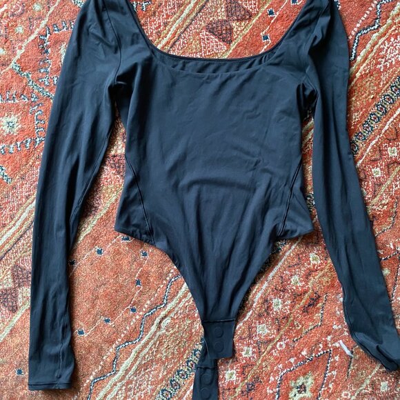 Wundermost Ultra-Soft Nulu Square-Neck Long-Sleeve Bodysuit - Picture 3 of 5